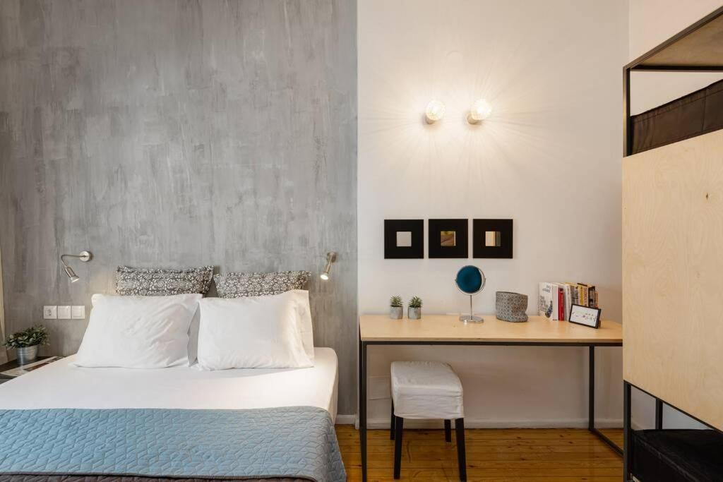 The Wall Downtown Apartment Thessaloniki
